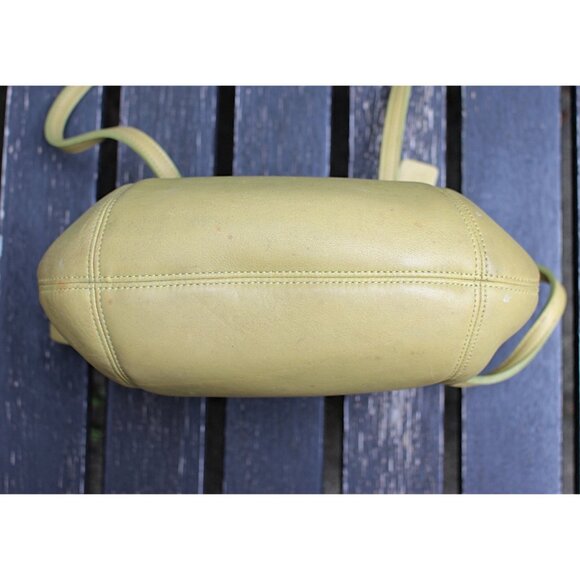 Coach Vintage - Medium Framed Pouch 9998 in Lime - USA 90s - Flaw (mold measles) - Picture 7 of 15